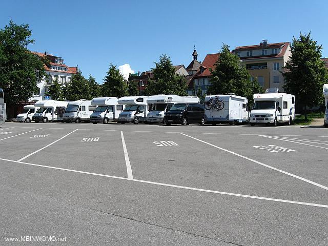 Konstanz, man teilt sich den Platz mit Bussen (Juli 2011)