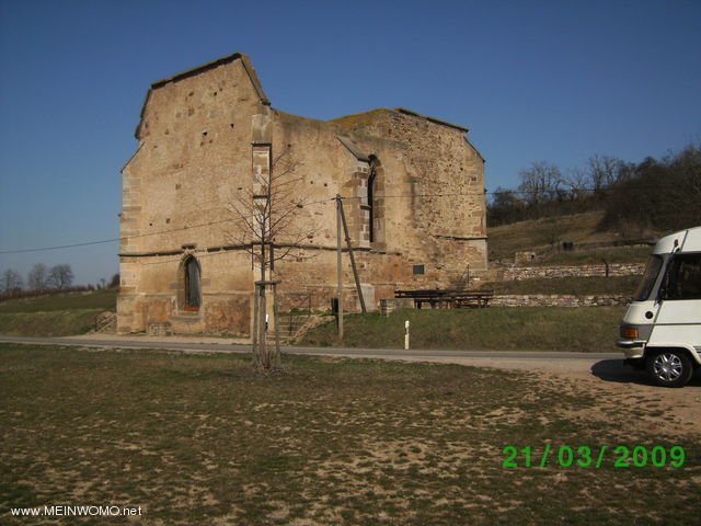  Ruin Beller kyrka 