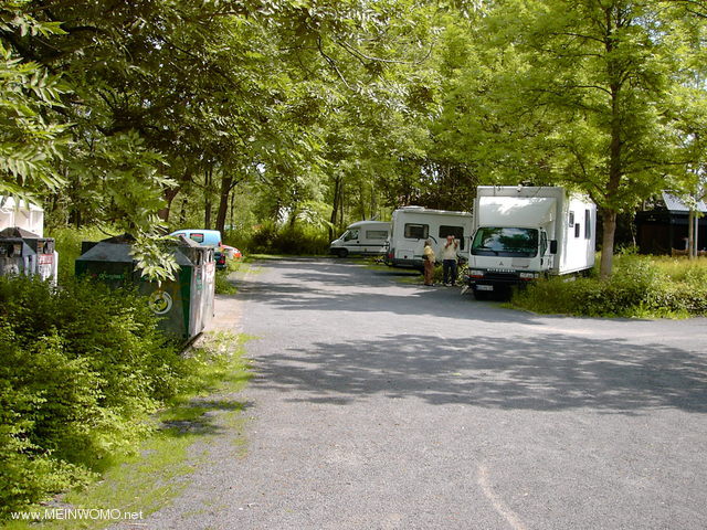  Pitch Brunnenweg under trd intill parken