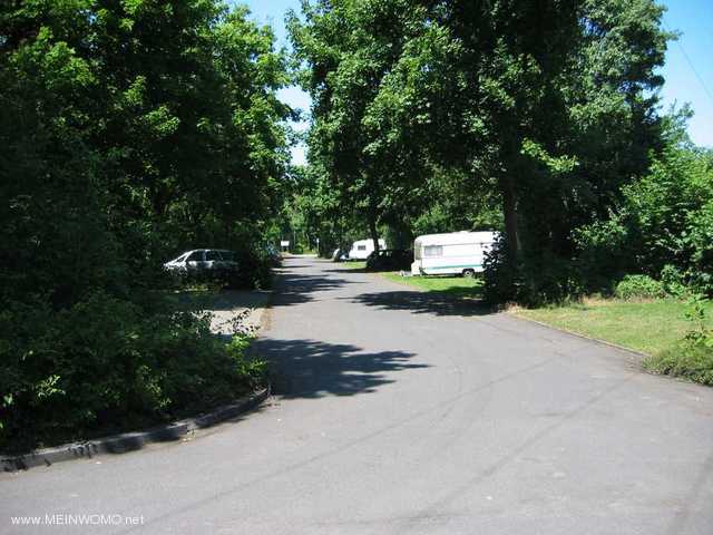 Gesamtpark- and parking space