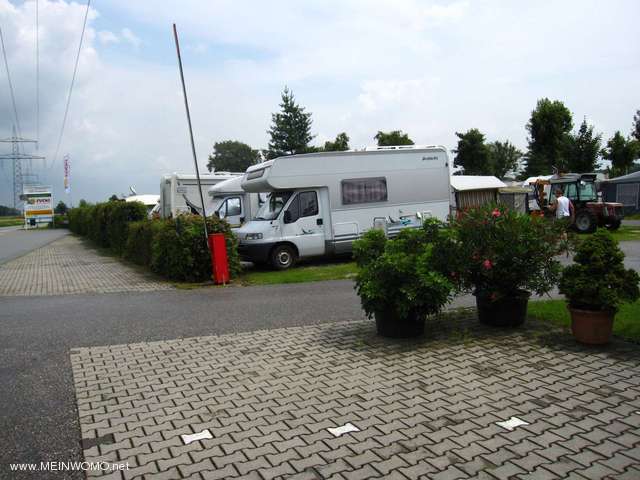  Camper parkeerplaats bij de camping Fuchs Bad Fssing / Egglfing