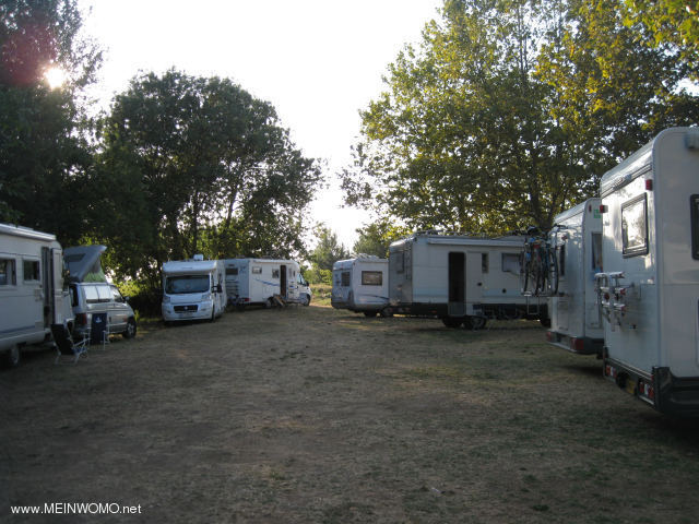  Portiragnes Plage on the Canal du Midi to stay overnight parking