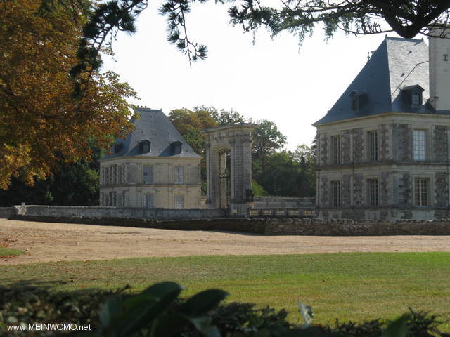  Chateau du Plessis-Bourre