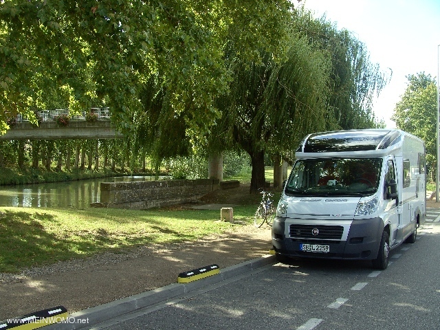  Parking space on the Canal du Midi