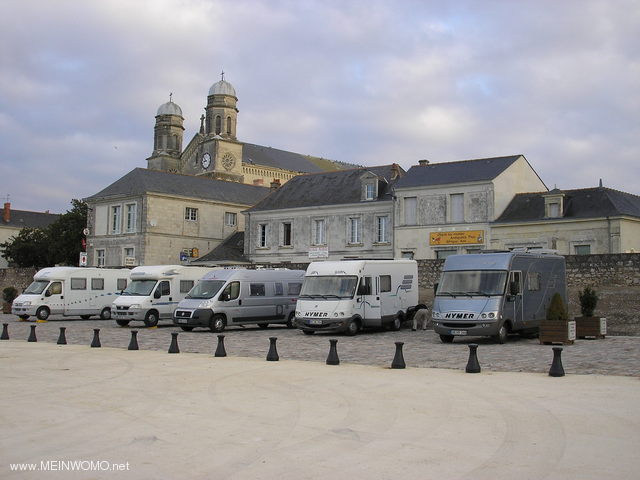  Parking au port Poisson