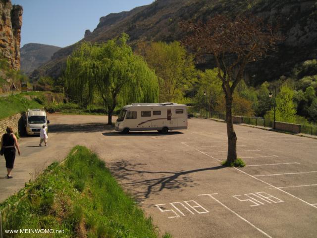 La Malene, Stellflchen auf dem tiefer liegenden Parkplatz