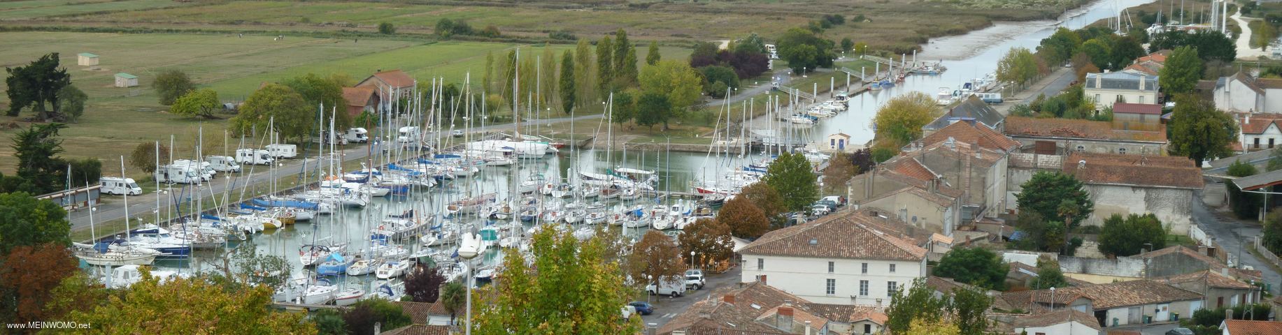 Parking and marina from above