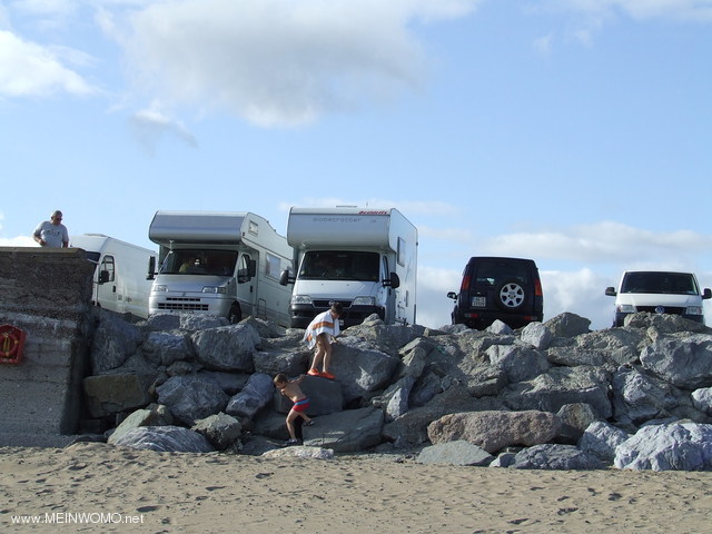 Parking from the beach