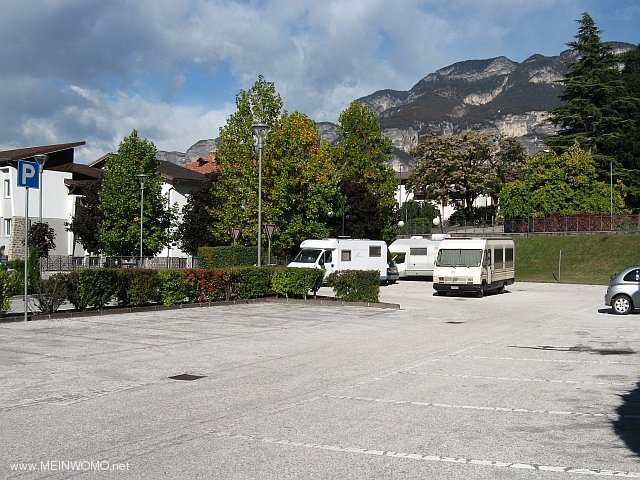 San Michele, weitere Parkpltze direkt nebenan (Okt. 2010)