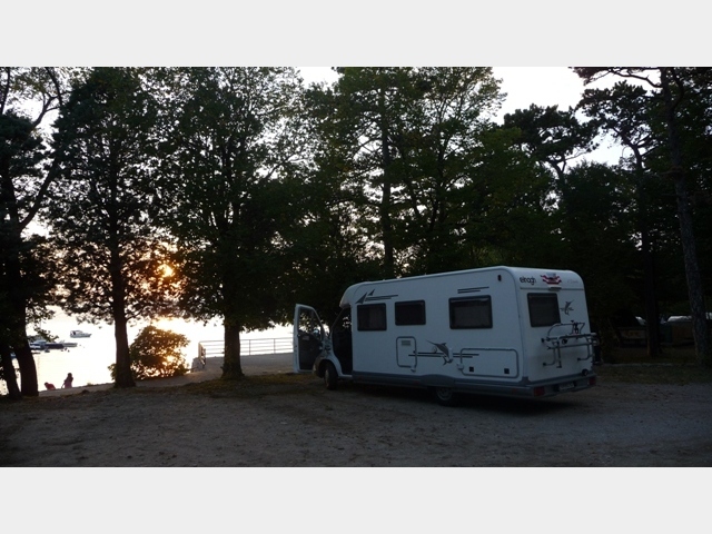 Campingplatz Kraljevica, in der Nachsaison kein Problem direkt am Strand zu stehen