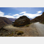 Marokko R 704  ca  8 Km  vor Msemrir, zum bernachten geeignet Nov 2011