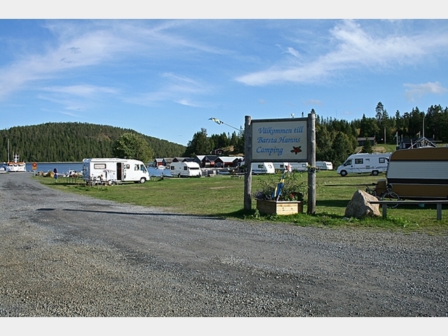  Barsta port de plaisance et le camping