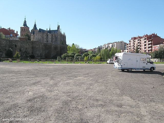  Astorga, parking quotidienne (Avril 2011)