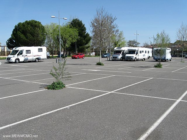 Toledo, Parkplatz am Tajo (April 2011)