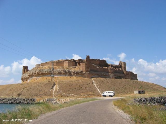 Die Festung Qalat Djabr am Asad - Stausee
